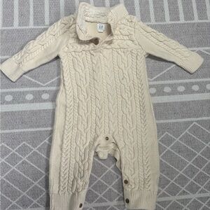 GAP Cream Cable Knit Footie